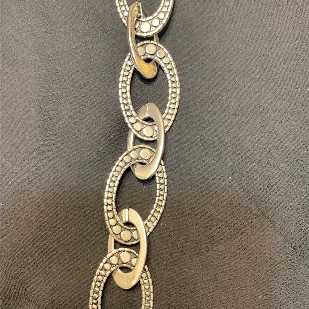 Elegant Silver Plated Chain Bracelet - Picture 6 of 8